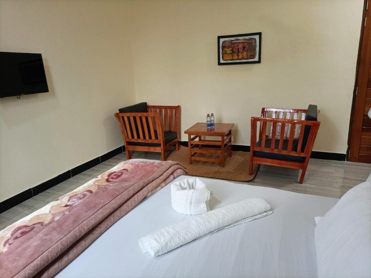 Chibuba Airport Accommodation Дар-ес-Салам Екстер'єр фото