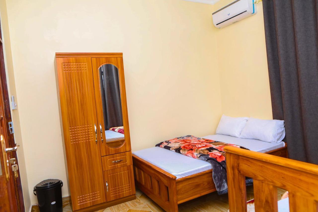 Chibuba Airport Accommodation Дар-ес-Салам Екстер'єр фото